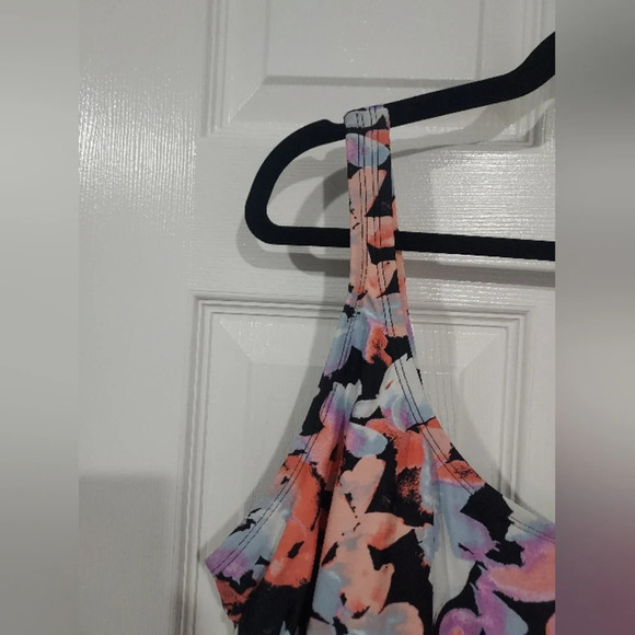 NWOT Roatan Swimwear Floral One Piece Swimsuit in Size 2X - Picture 2 of 12